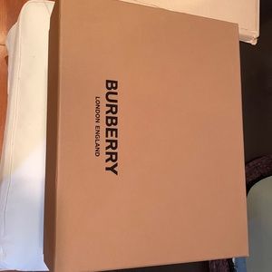 Burberry bag box